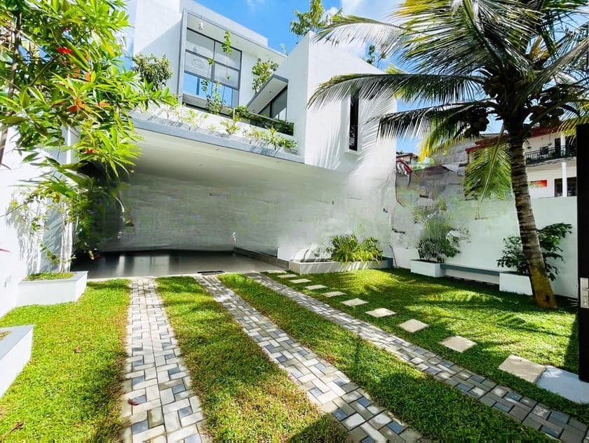 Brand New 3-Bedroom Luxury House for Sale – Kadawatha