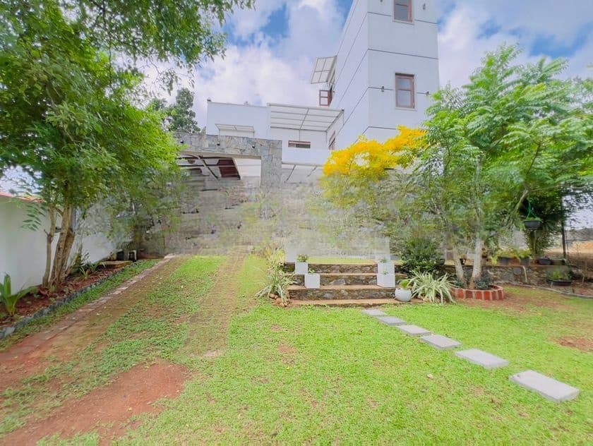 16 P With Luxury House For Sale