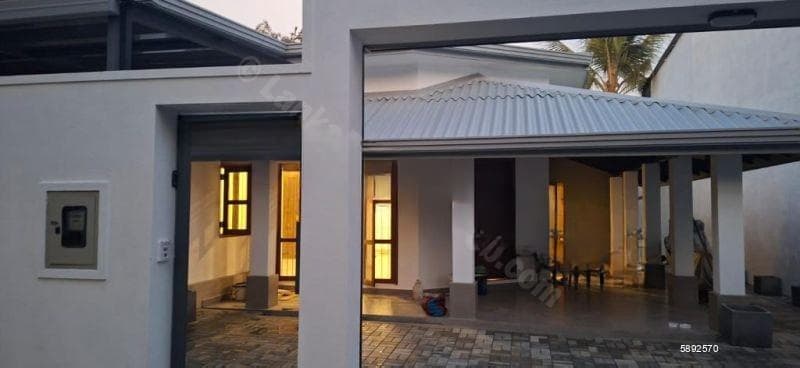 10.25 Perch Land with House for Sale in Piliyandala, S1890