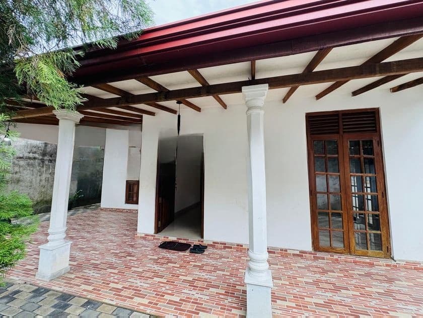 Newly Build Single Story House for Sale in Piliyandala