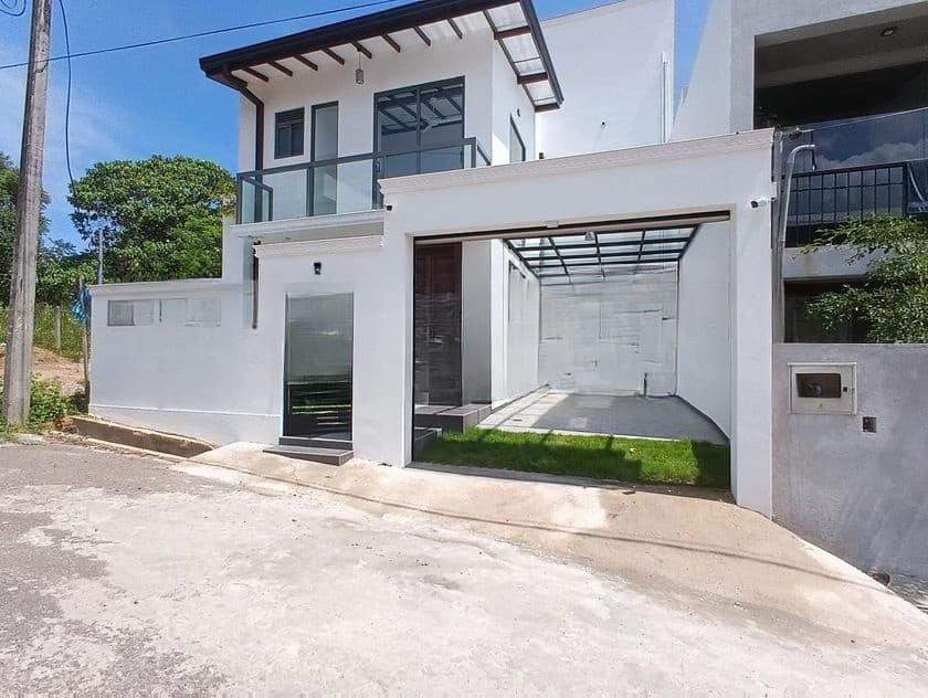 Brand New Beautiful Two Story House for Sale in Piliyandala