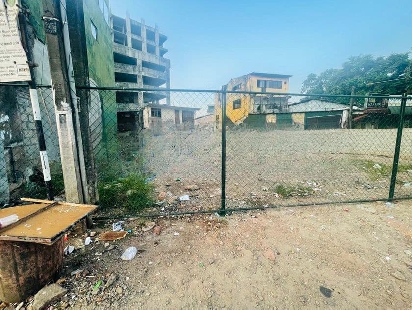 (AF577) 8.85 P Land With Property Sale, Colombo 05