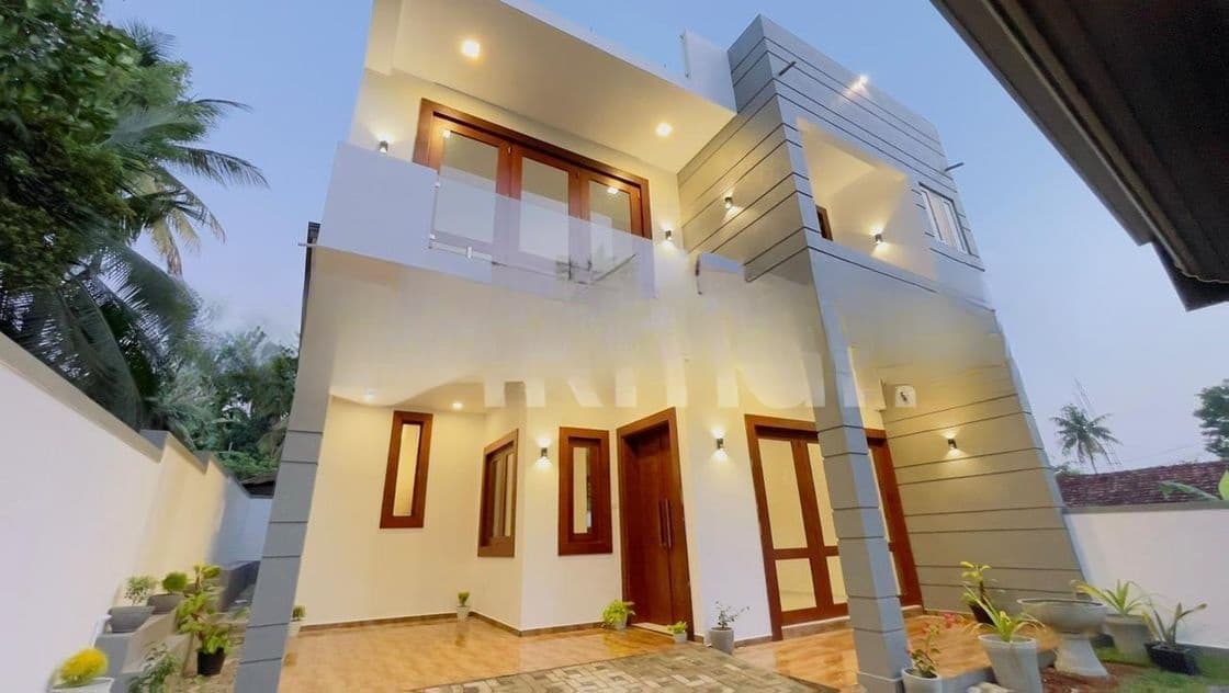 Athurugiriya Super Luxury House for Sale Ds3068
