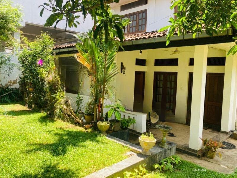 House Property For Sale in Nugegoda