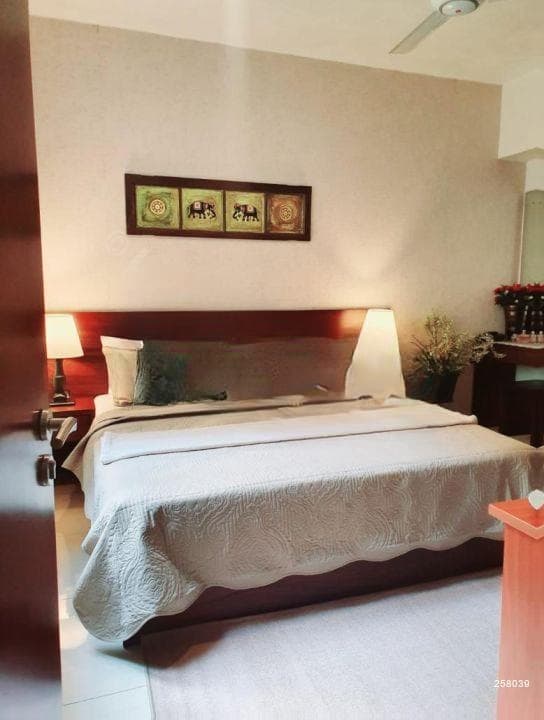 Apartment for sales in 3 Bedroom Colombo 2 for Rs. 70 million (Nearest Offer)