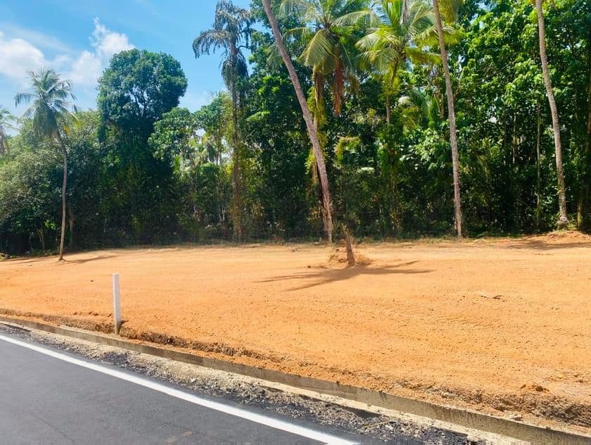 රිලඋල්ල - බටගම පල්ලිය පාරෙන් සුපිරි බිම්කොටස්