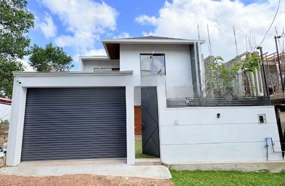 Beautiful Luxury Brand New House For Sale Athurugiriya