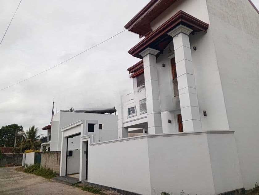Brand New Luxury 3-Storey House for Sale – Weligampitiya, Ja-Ela