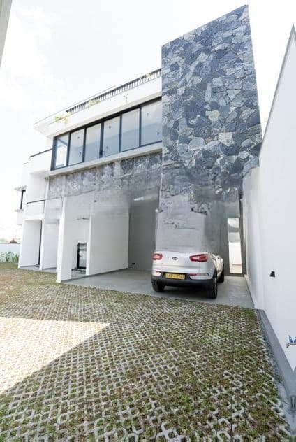 Brand-New Luxury House - Two Storey with Rooftop Thalahena Battaramulla