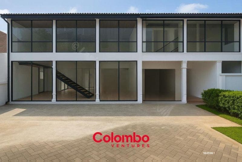 Colombo 4 Showroom – 5,500 sqft 2 Storey Building with 10 Parking for RENT – Access from Galle Road and Marine Drive