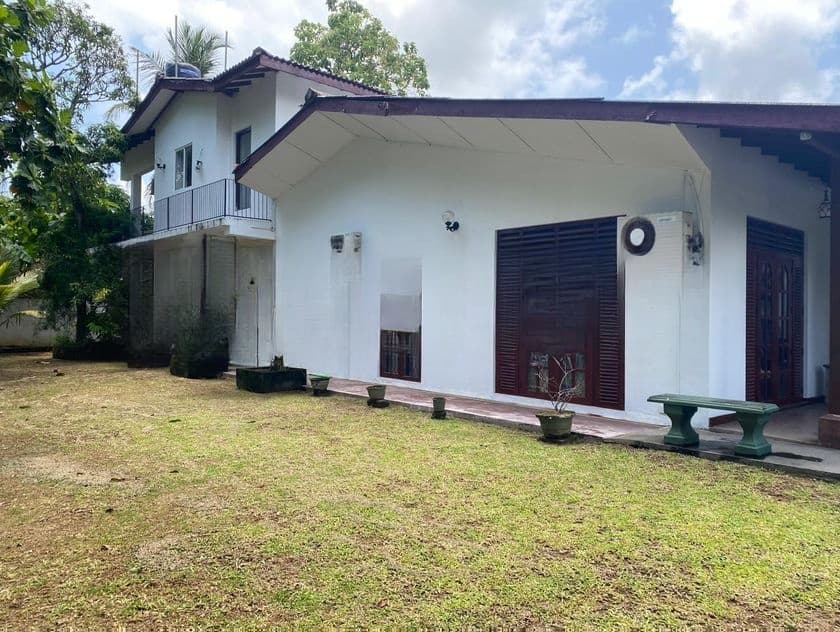 Moratuwa Katubedda 27.8 Perches Land With House For Sale