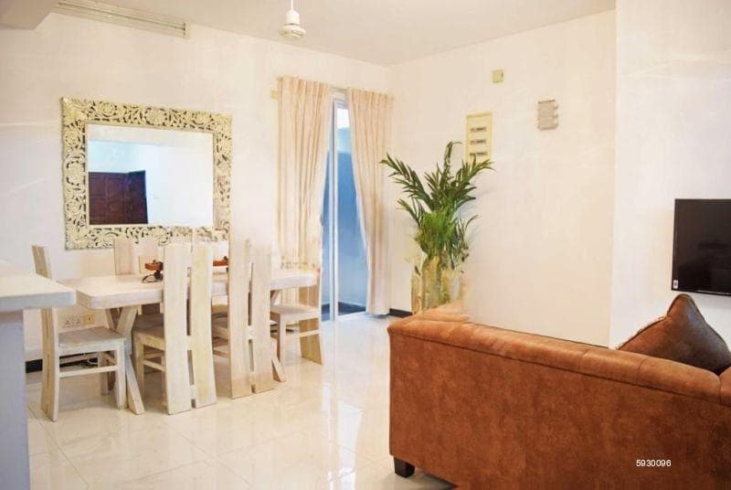Mount Lavinia - Apartment (Fully Furnished) - for RENT - LKR 270000/- (USD 875)