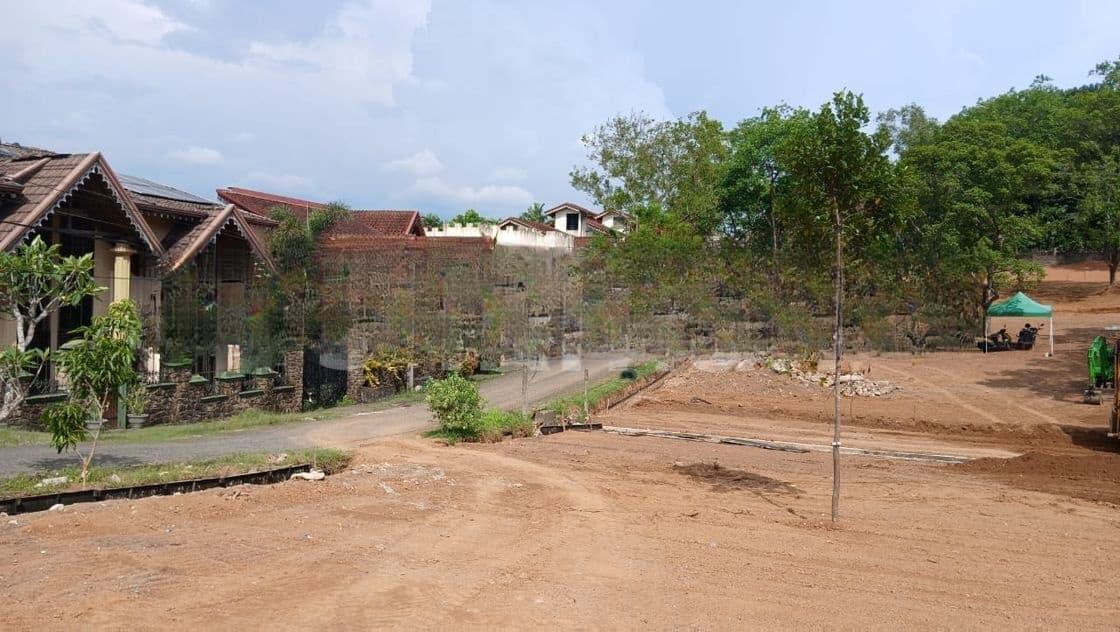 THALAWATHUGODA, WANAGURU MAWATHA Best Location, Value!