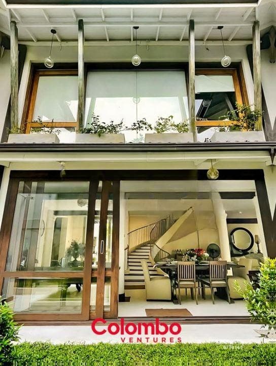 Beautiful Modern 4 Bedroom 16p Luxury House for SALE - Colombo 5