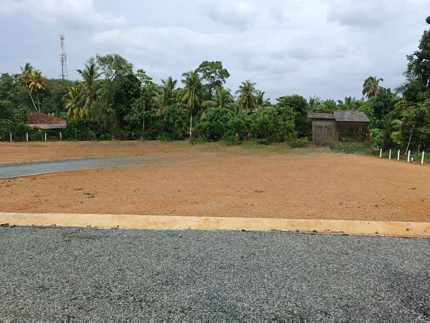 Land for Sale at Meegoda Near Highlevel Road