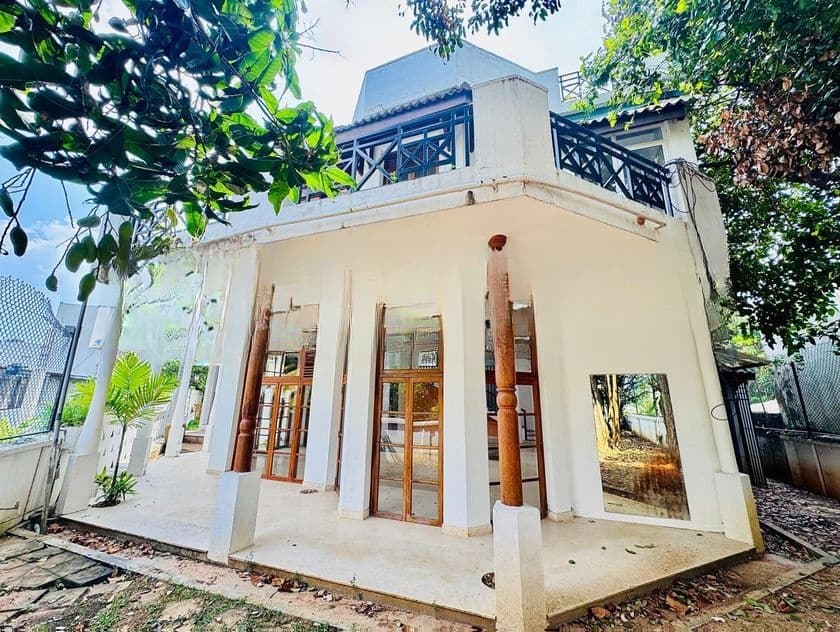 Elegant 4-Bedroom Luxury Home – Battaramulla