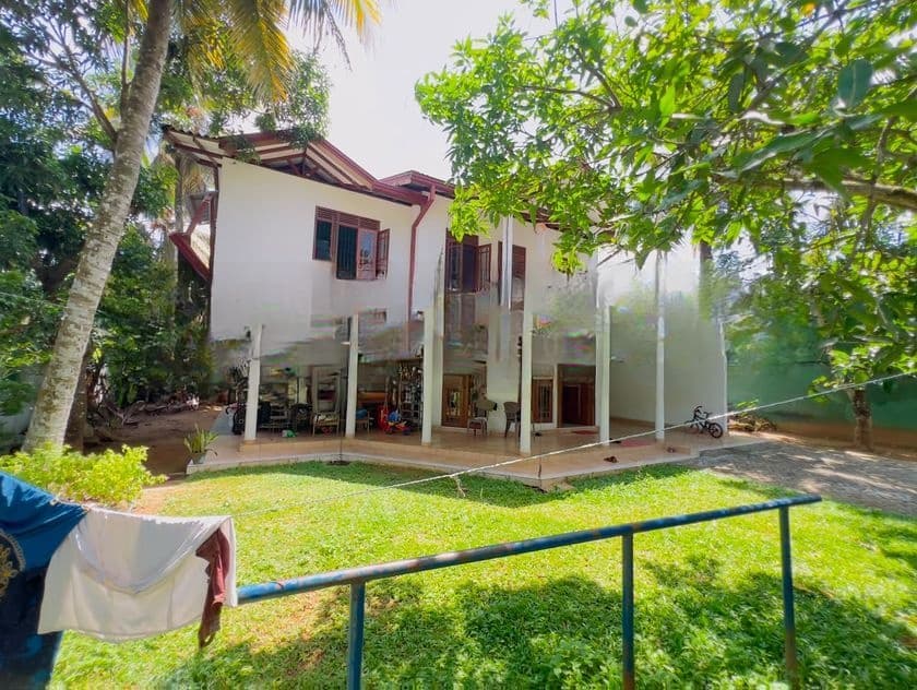 දෙමහල් නිවසක් විකිනීමට - Athurugiriya