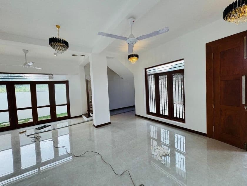 Brand New 2 Story Luxury House for Sale in Piliyandala