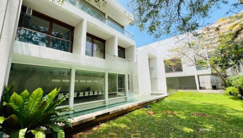 Luxury 5 Bedrooms House for Rent in Colombo 03 - PDH80