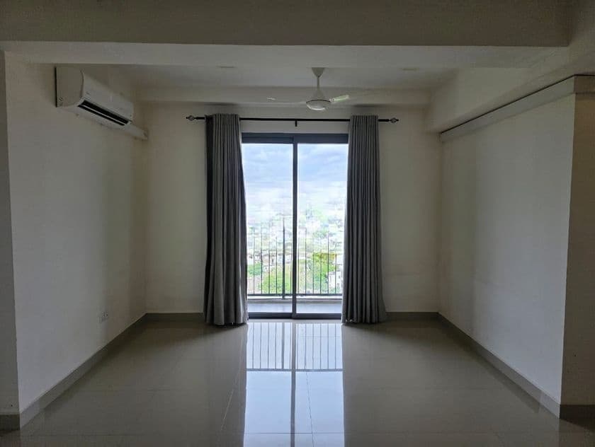 Two bedroom unfurnished apartment for rent in oval view Colombo 8