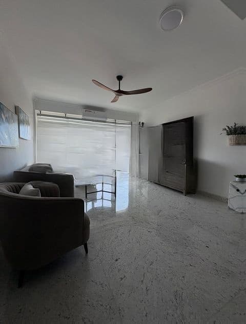 LAVISHLY FURNISHED ROSMEAD TOWER APARTMENT RENT COLOMBO 7 CH2394