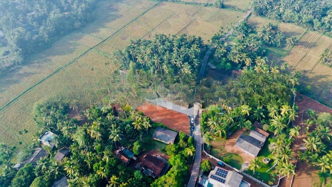 Valuable Land for Sale at Munamale