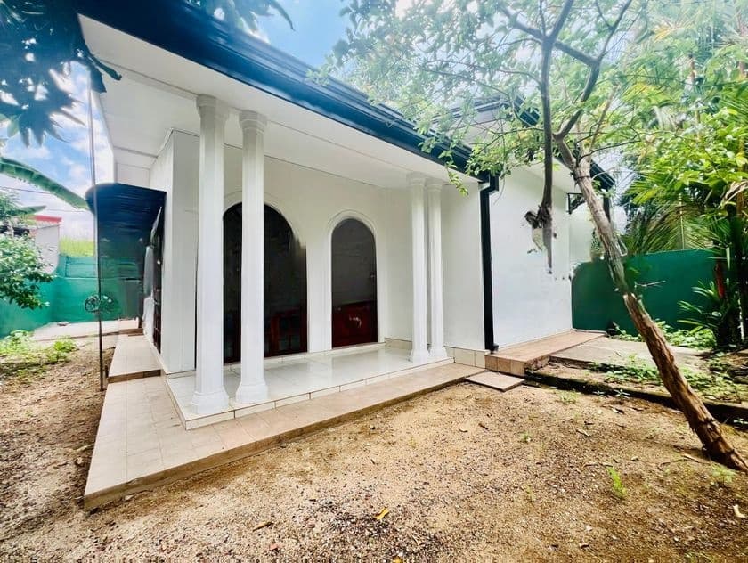 Modern House for Sale in Kottawa