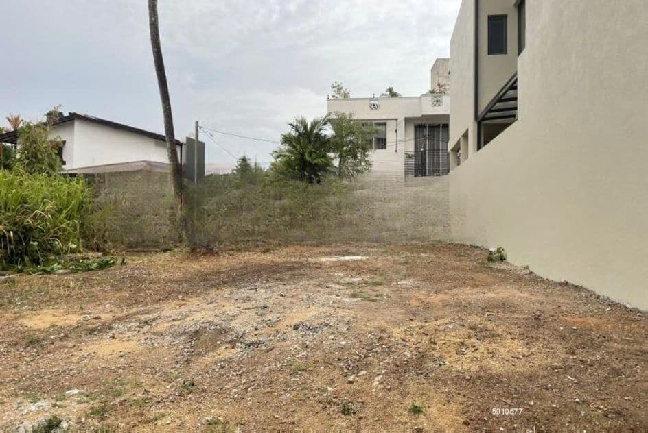 Land in a Gated Community Boralesgamuwa 200 meters to Dehiwala Rd