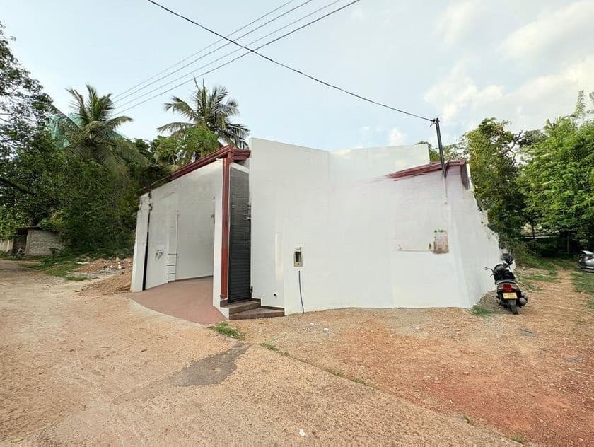Brand New Single House for Sale in Thalahena