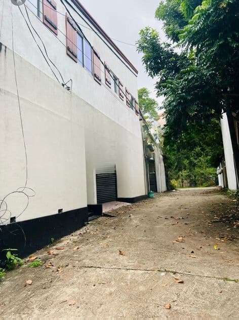 Ds 1050/ 2 Story House for Sale Battaramulla