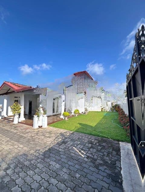 Single Storied House in Negombo Kadirana