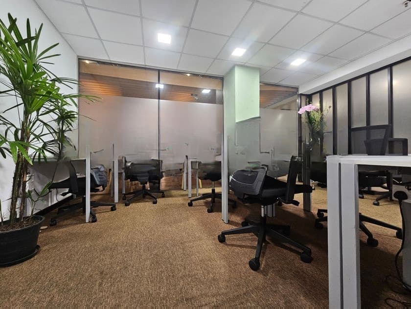 16 Seats - Fully Furnished Managed Office for Rent in Colombo