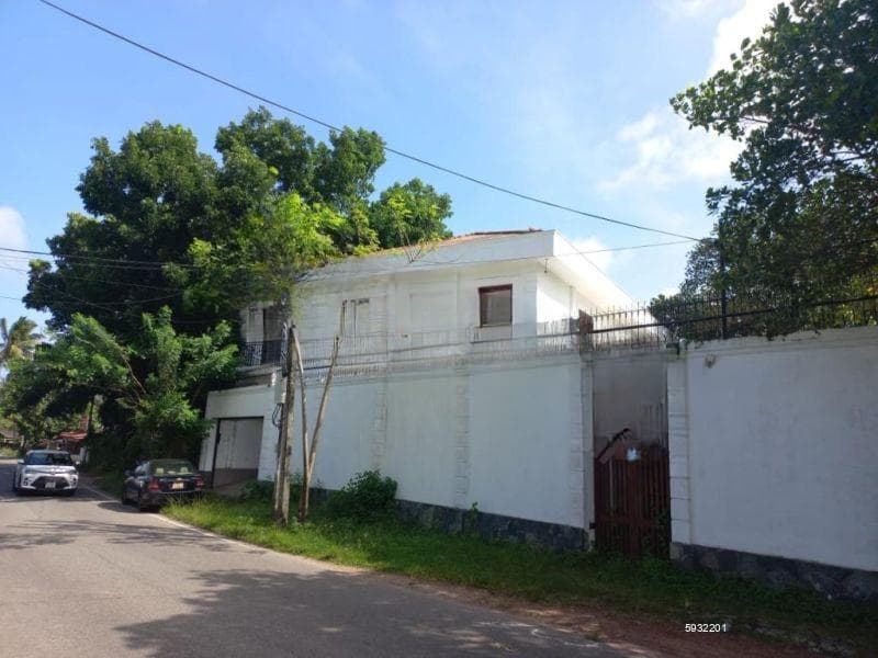 5 Bedrooms House for Sale in Pelawatte - PDH169