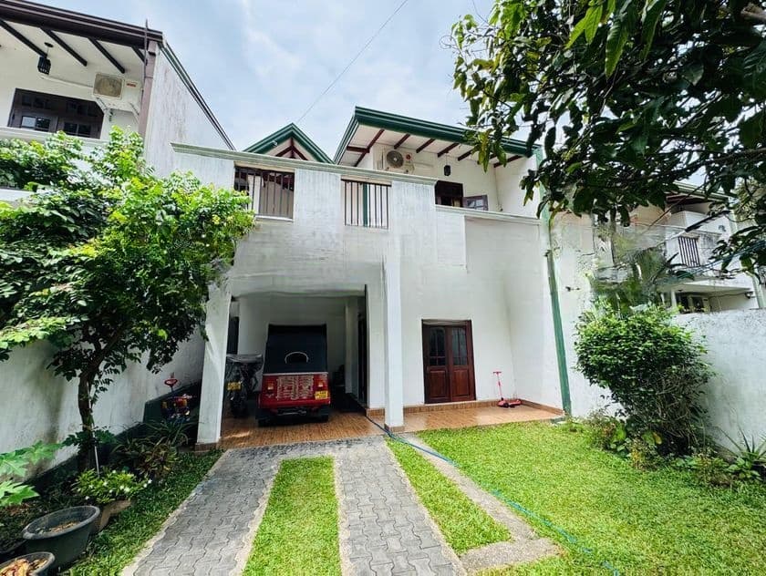 Beautiful 2 Storey Luxury House for Sale in Piliyandala Town