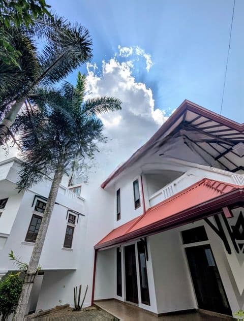 BD-07-Beutiful three store house for sale in gampaha