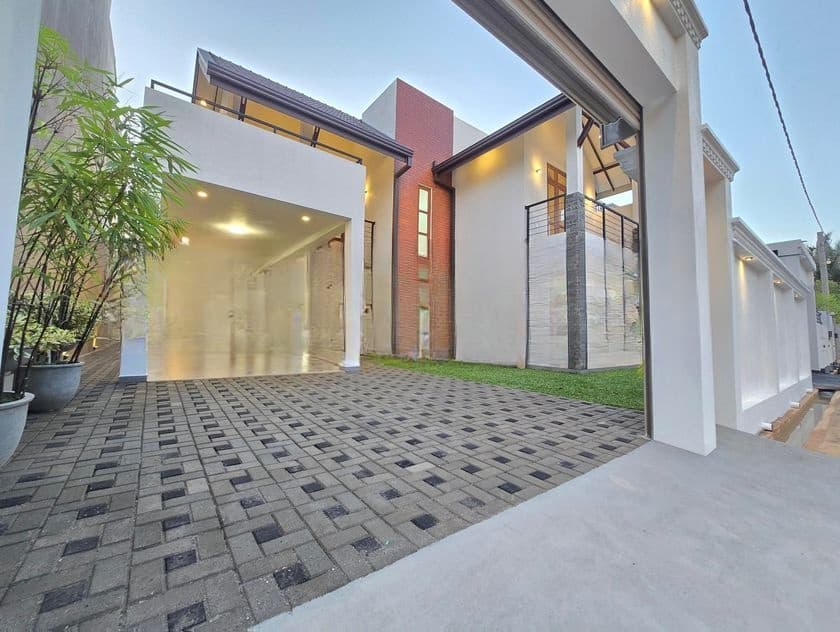 Brand New 2 Luxury Modern House for Sale Negombo