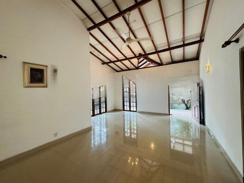 Newly Build Single Story Luxury House for Sale in Piliyandala Kesbewa
