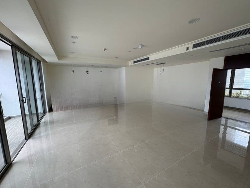 Brand New Sea View Super Luxury Apartment For Sale In Colombo 3