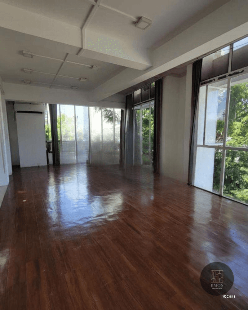 Commercial property for rent in Colombo 3