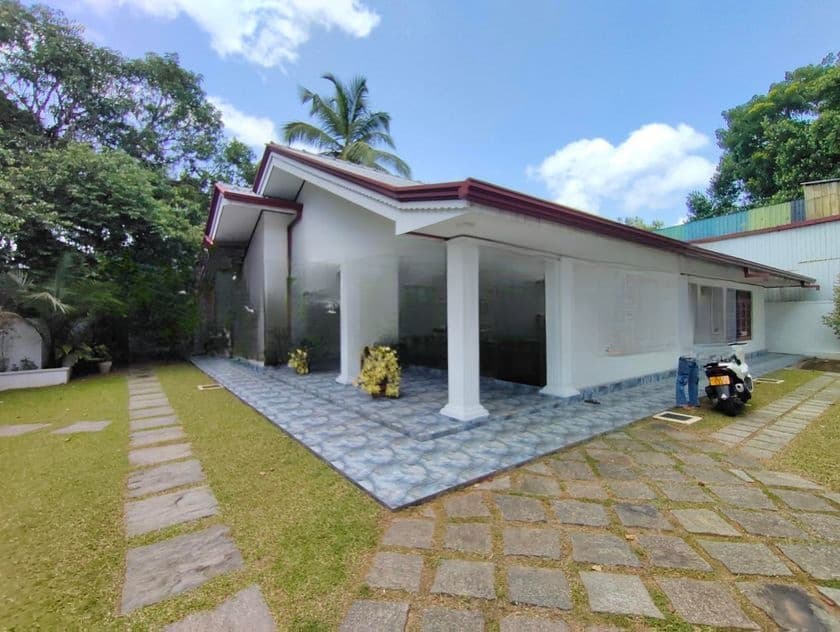 5 Bedrooms House for Sale Kadawatha Near Kandy Road