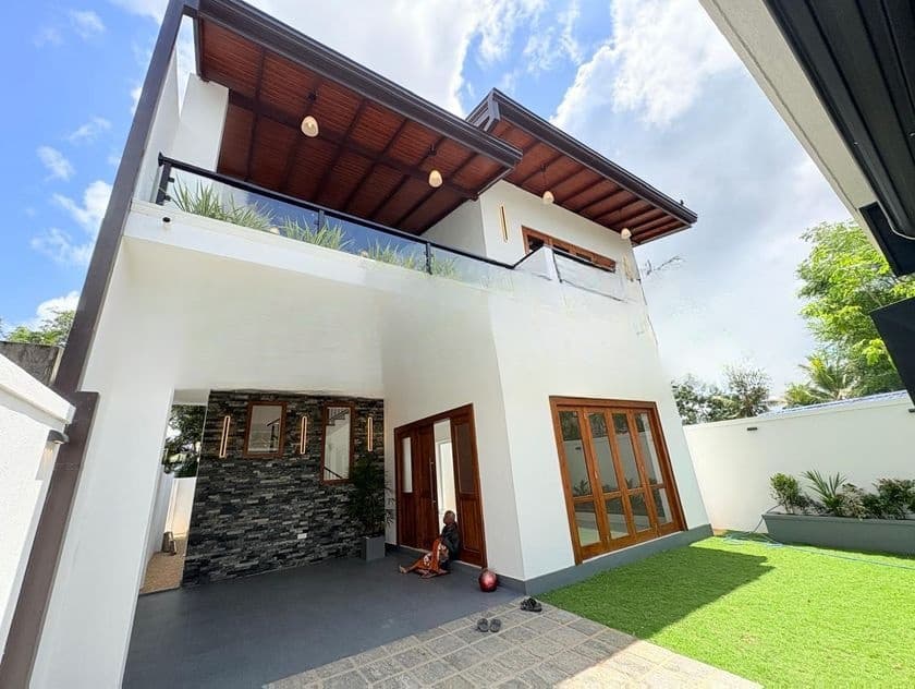 Luxury New House for Sale in Hokandara