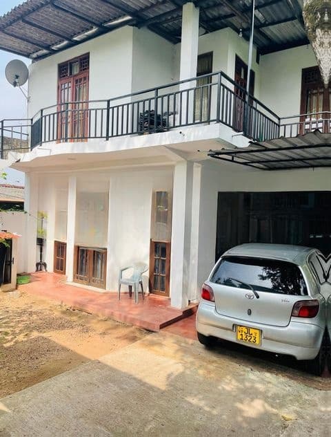 Two Storey House for Sale in Battaramulla Ds1212