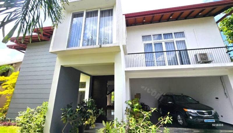 Luxury Family House for Sale in Kotte – Spacious 4 Bedroom Residence