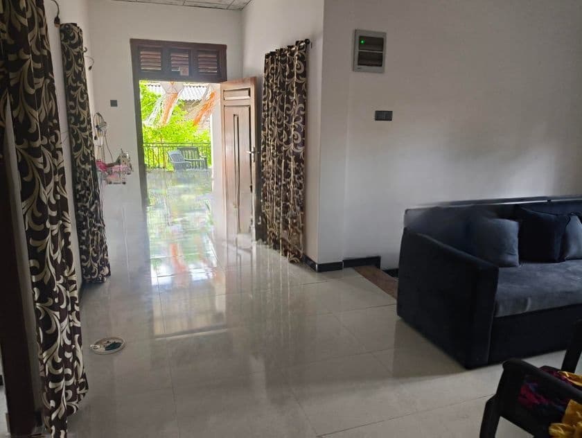 Seeduwa House for Sale
