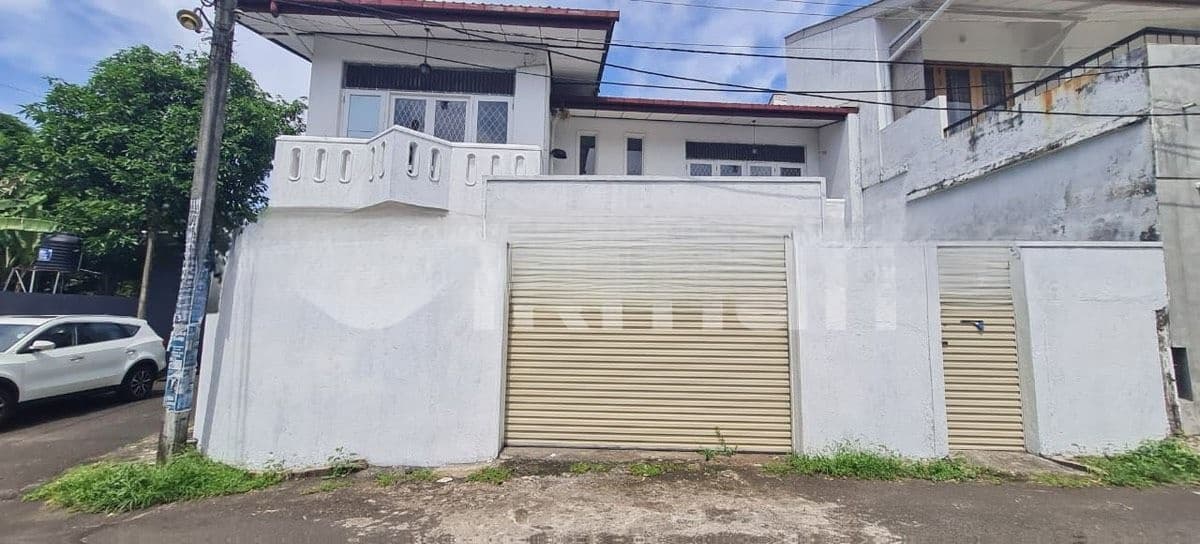 Two Storey House for Sale in Nugegoda Ds20344