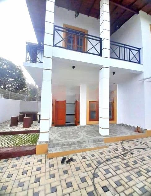 Luxury Two Story House for Sale in Makandana Piliyandala