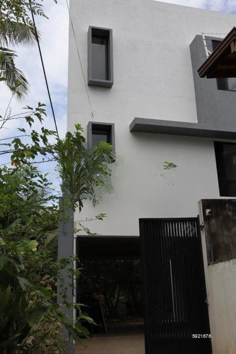 5BR House for Rent in Boralesgamuwa | LKR 275,000/Month (HS4727)