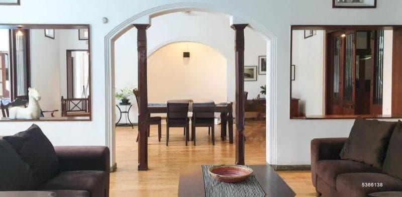 5BR Luxury House In 20 P land for Sale In Nawala