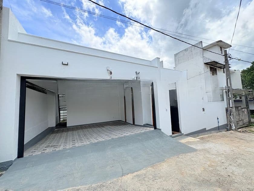 Brand New Single Storey Luxury House for Sale – Malabe (Arangala)
