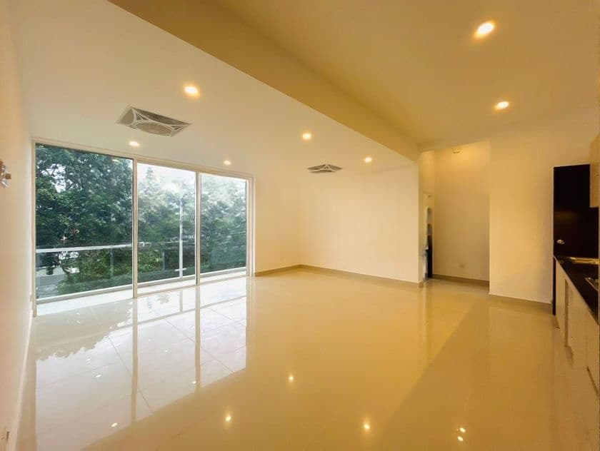 Rajagiriya 3 BR Kalapaluwawa Road Brand New Apartment for Sale